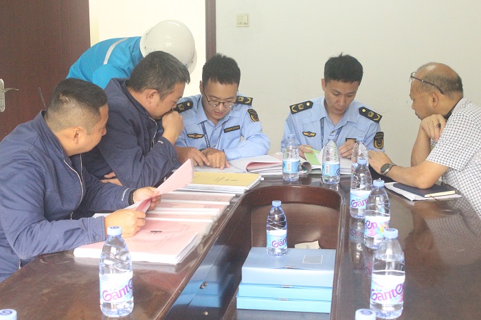 F:\yf\官网oa推文及图片年209\省、市、区各级市场监督管理局莅临万搏（中国）
能源股份有限公司督导调研燃气特种设备安全工作(1)\省、市、区各级市场监督管理局检查图片.jpg