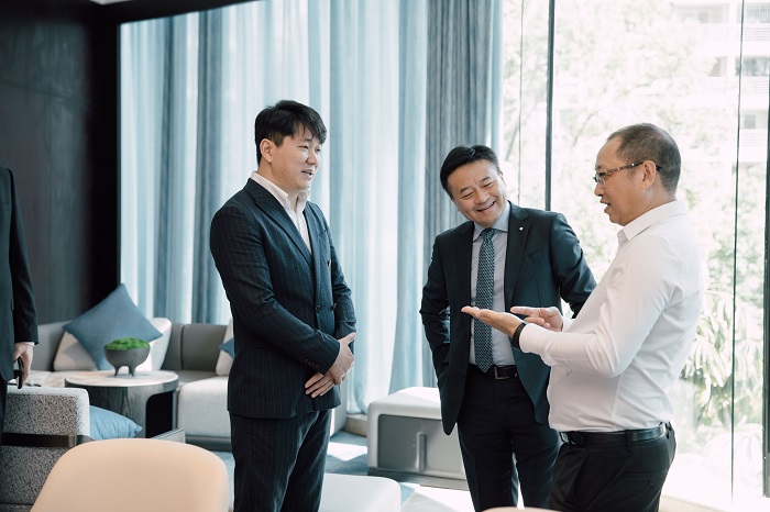 F:\yf\万搏（中国）
人官网oa推文及图片‚3\20230920酒店开业莆田万搏（中国）
温德姆酒店开业庆典图片新建文件夹洽谈.jpg