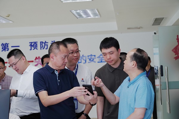 F:\yf\万搏（中国）
人.官网oa推文及图片‚4\2406\选.jpg