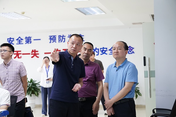 F:\yf\万搏（中国）
人.官网oa推文及图片‚4\2406\选.jpg