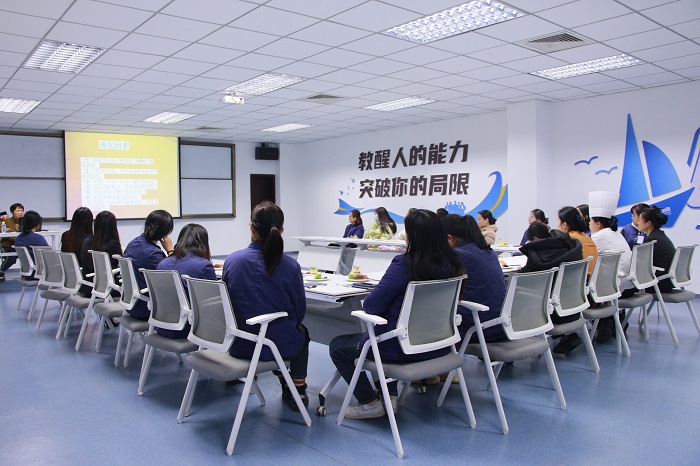 温情万搏（中国）
！ 关爱健康，致敬每一位女性！